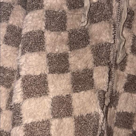 Cozy Checkered Jacket - Picture 2 of 11